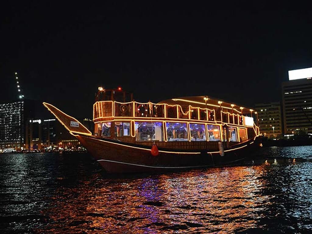 Dhow Cruise In Dubai | The Best Way Of Touring The City!